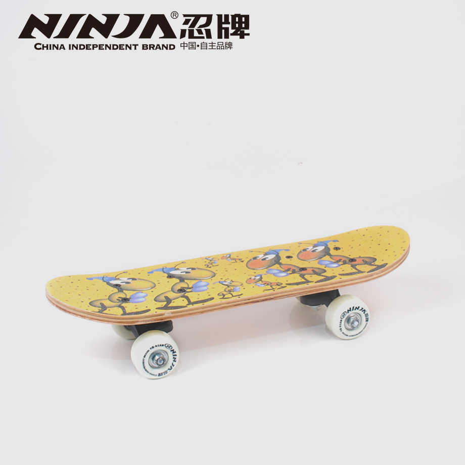 和小伙伴一起學習的2個滑板基礎動作